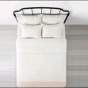 Hearth and Hand by Magnolia